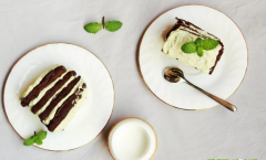 <b>特别的蛋糕送给特别的你</b>